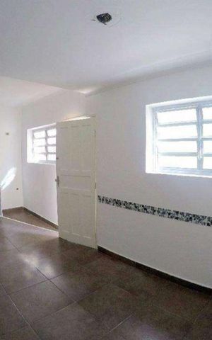 Casa à venda com 220m², 4 quartos e 4 vagas Casa à venda com 220m², 4 quartos e 4 vagasCozinha