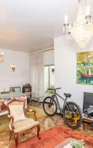 Casa à venda com 280m², 3 quartos e 3 vagas Casa à venda com 280m², 3 quartos e 3 vagasSala