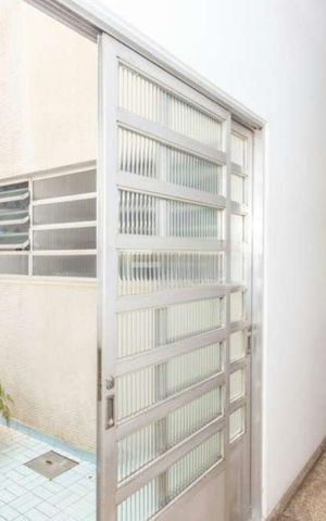 Casa à venda com 280m², 3 quartos e 3 vagas Casa à venda com 280m², 3 quartos e 3 vagasCorredor