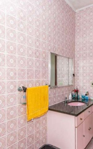 Casa à venda com 280m², 3 quartos e 3 vagas Casa à venda com 280m², 3 quartos e 3 vagasBanheiro