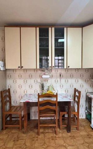 Casa à venda com 300m², 2 quartos e 2 vagas Casa à venda com 300m², 2 quartos e 2 vagasCozinha