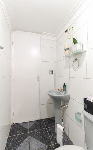 Apartamento à venda com 67m², 2 quartos e sem vaga Apartamento à venda com 67m², 2 quartos e sem vagaBanheiro Social