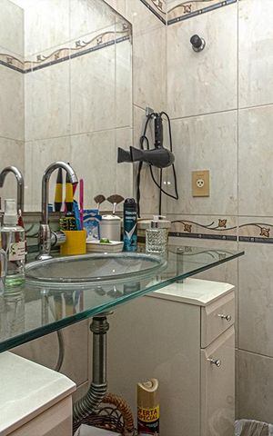 Apartamento à venda com 60m², 2 quartos e 1 vaga Apartamento à venda com 60m², 2 quartos e 1 vagaBanheiro Social