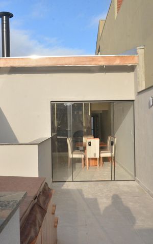 Casa à venda com 160m², 3 quartos e 2 vagasCobertura