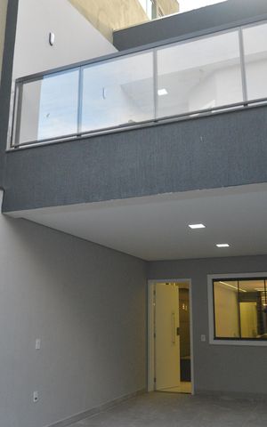 Casa à venda com 160m², 3 quartos e 2 vagasGaragem