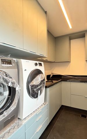 Apartamento para alugar com 176m², 2 quartos e 2 vagas Apartamento para alugar com 176m², 2 quartos e 2 vagasÁrea de Serviço