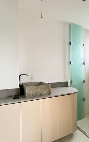 Apartamento para alugar com 176m², 2 quartos e 2 vagas Apartamento para alugar com 176m², 2 quartos e 2 vagasBanheiro da Suíte 2