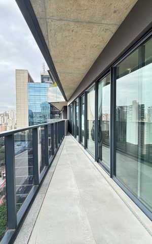 Apartamento para alugar com 176m², 2 quartos e 2 vagas Apartamento para alugar com 176m², 2 quartos e 2 vagasVaranda