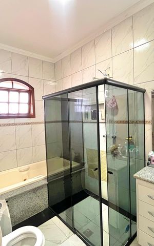 Casa à venda com 392m², 4 quartos e 2 vagas