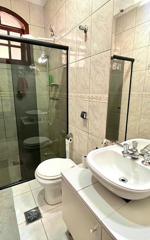 Casa à venda com 392m², 4 quartos e 2 vagas
