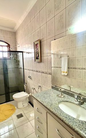 Casa à venda com 392m², 4 quartos e 2 vagas