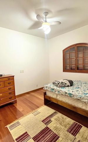 Casa à venda com 392m², 4 quartos e 2 vagas