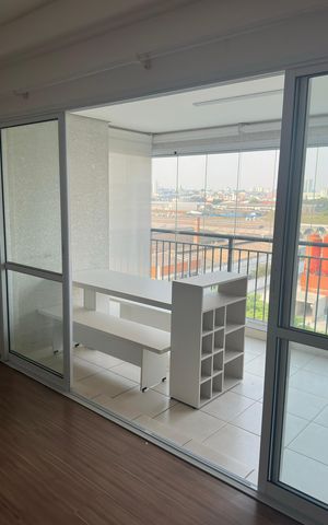 Apartamento à venda com 82m², 3 quartos e 1 vaga Apartamento à venda com 82m², 3 quartos e 1 vagaVaranda