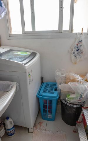 Apartamento à venda com 64m², 3 quartos e 2 vagas Apartamento à venda com 64m², 3 quartos e 2 vagasÁrea de Serviço