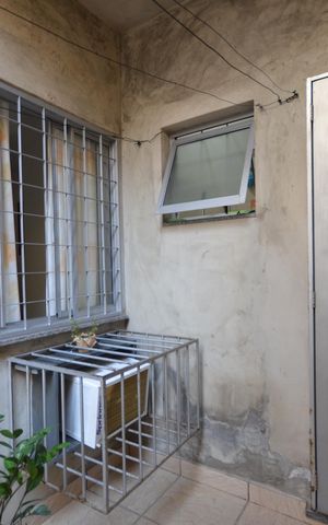 Casa à venda com 120m², 2 quartos e 1 vagaÁrea de Serviço