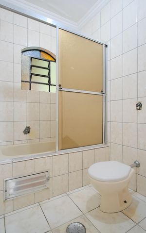 Casa para alugar com 250m², 3 quartos e 4 vagasBanheiro da Suíte