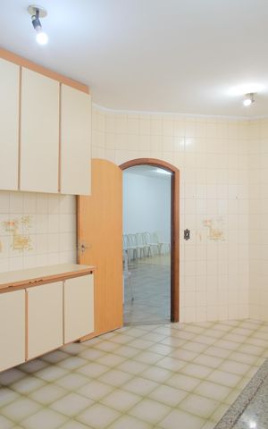 Casa para alugar com 250m², 3 quartos e 4 vagasCozinha