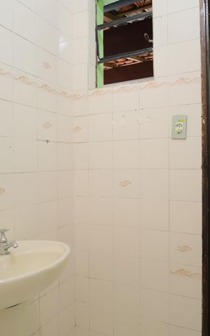Casa para alugar com 250m², 3 quartos e 4 vagasBanheiro de serviço
