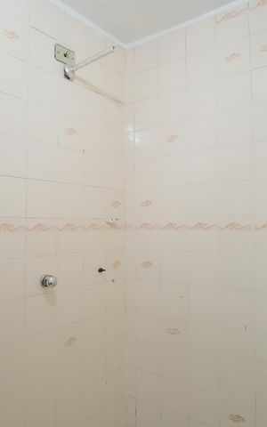 Casa para alugar com 250m², 3 quartos e 4 vagasBanheiro de serviço