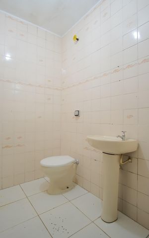 Casa para alugar com 250m², 3 quartos e 4 vagasBanheiro de serviço