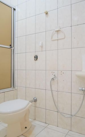 Casa para alugar com 250m², 3 quartos e 4 vagasBanheiro da Suíte