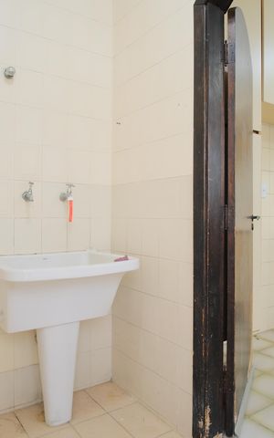 Casa para alugar com 250m², 3 quartos e 4 vagasÁrea de Serviço
