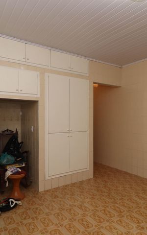 Casa à venda com 96m², 2 quartos e 3 vagas Casa à venda com 96m², 2 quartos e 3 vagasCozinha