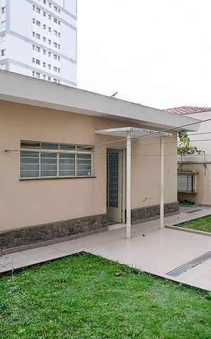 Casa à venda com 222m², 3 quartos e 4 vagasQuintal