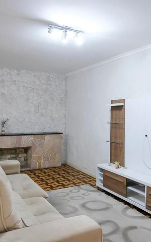 Casa à venda com 222m², 3 quartos e 4 vagasSala 2