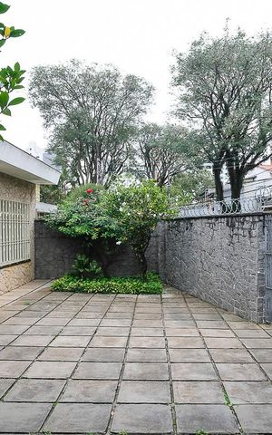 Casa à venda com 222m², 3 quartos e 4 vagasGaragem