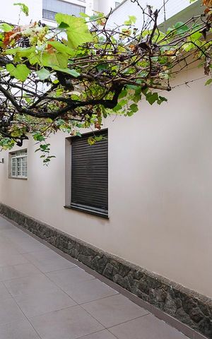 Casa à venda com 222m², 3 quartos e 4 vagasQuintal