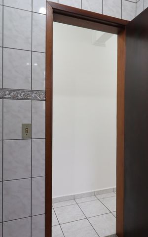 Casa à venda com 210m², 3 quartos e 2 vagasBanheiro social 2