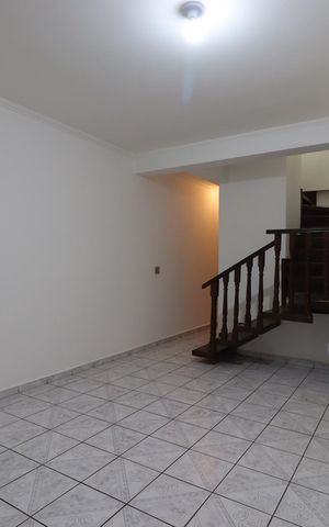 Casa à venda com 210m², 3 quartos e 2 vagasSala