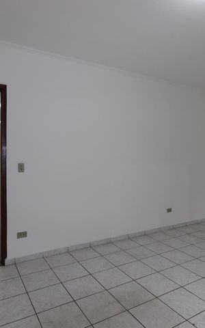 Casa à venda com 210m², 3 quartos e 2 vagasSuíte