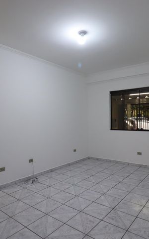 Casa à venda com 210m², 3 quartos e 2 vagasSala
