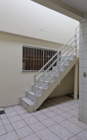Casa à venda com 210m², 3 quartos e 2 vagasÁrea de Serviço