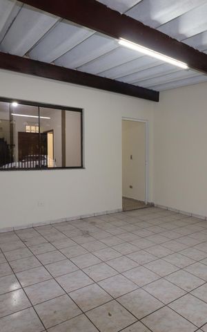Casa à venda com 210m², 3 quartos e 2 vagasGaragem