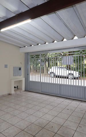 Casa à venda com 210m², 3 quartos e 2 vagasGaragem