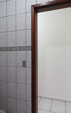 Casa à venda com 210m², 3 quartos e 2 vagasBanheiro social 2