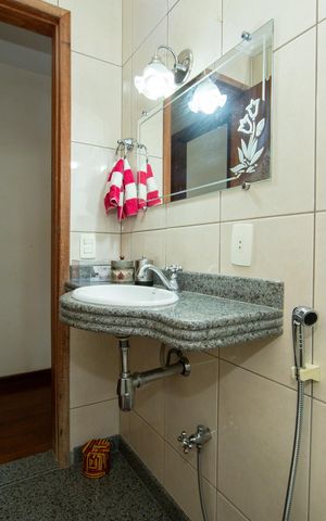 Apartamento para alugar com 200m², 3 quartos e 2 vagasBANHEIRO3
