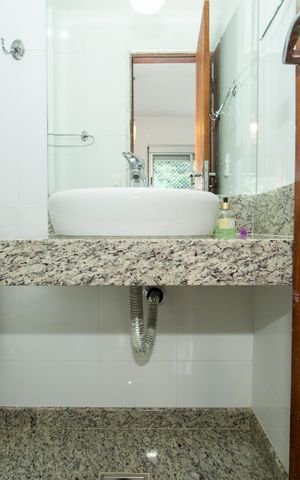 Apartamento para alugar com 200m², 3 quartos e 2 vagasBANHEIRO2