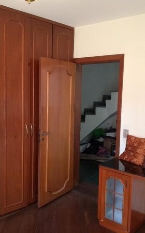 Casa à venda com 700m², 7 quartos e 6 vagas Casa à venda com 700m², 7 quartos e 6 vagasQuarto Suíte 1 da Casa 2
