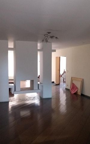 Casa à venda com 700m², 7 quartos e 6 vagas Casa à venda com 700m², 7 quartos e 6 vagasSala da Casa 2