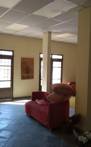 Casa à venda com 700m², 7 quartos e 6 vagas Casa à venda com 700m², 7 quartos e 6 vagasSalão de Festas