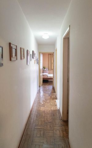 Casa à venda com 150m², 3 quartos e 2 vagasCorredor
