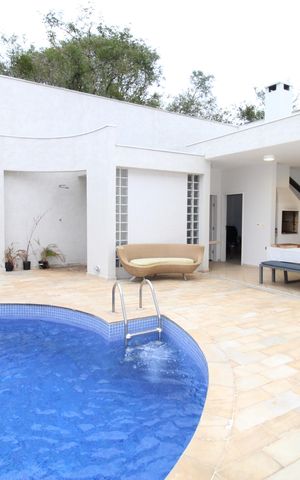 Casa de condomínio para alugar com 380m², 4 quartos e sem vagaÁrea de Lazer
