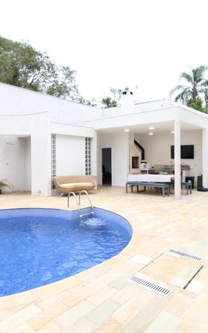 Casa de condomínio para alugar com 380m², 4 quartos e sem vagaÁrea de Lazer