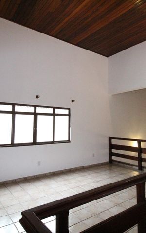 Casa de condomínio para alugar com 380m², 4 quartos e sem vagaSala 2