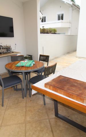 Casa de condomínio para alugar com 380m², 4 quartos e sem vagaÁrea de Lazer