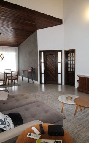 Casa de condomínio para alugar com 380m², 4 quartos e sem vagaSala 1